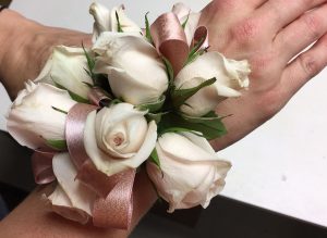 Wrist Corsage pink